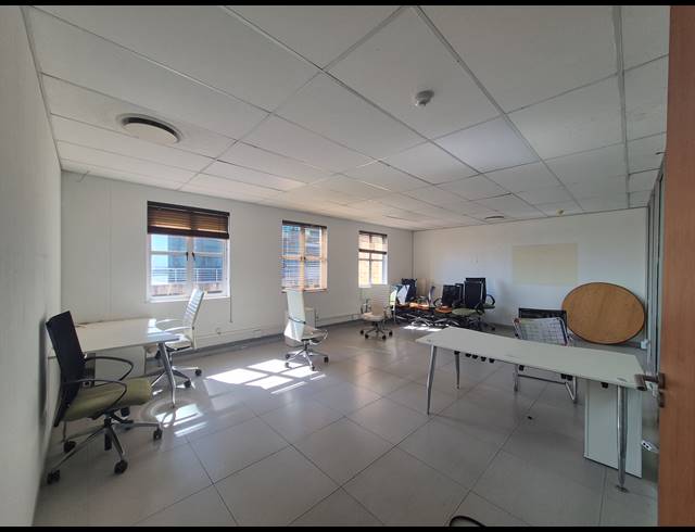 911M² OFFICE TO LET IN SANDTON CENTRAL